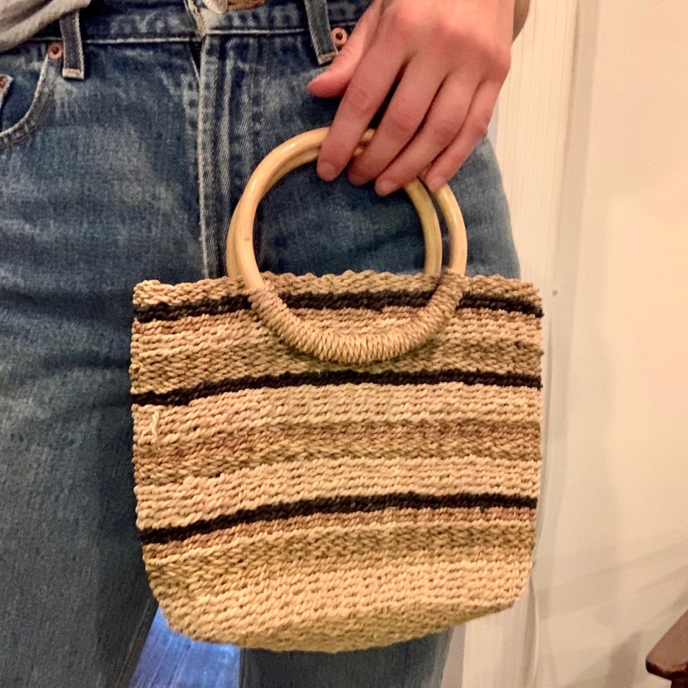 Vintage natural woven / straw purse